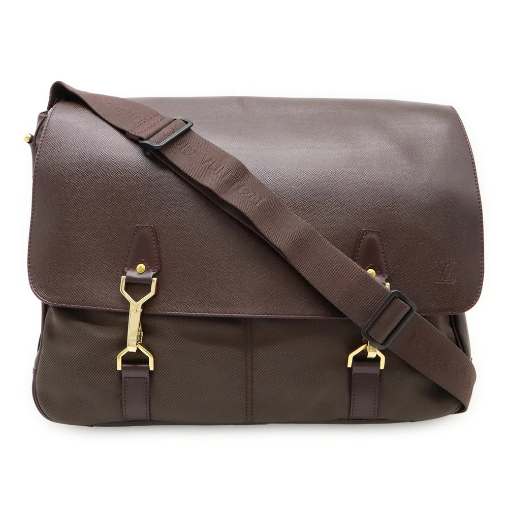 LOUIS VUITTON Taiga Delsu Messenger Crossbody Acajou Bordeaux Purple
